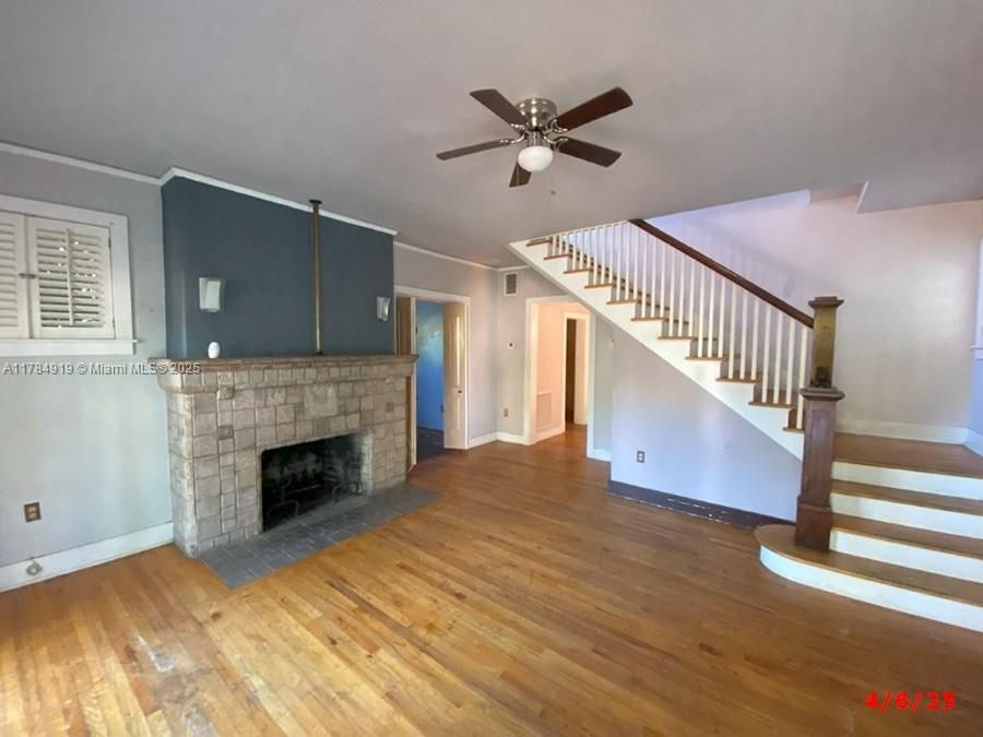 For Sale: $1,700,000 (4 beds, 3 baths, 2881 Square Feet)