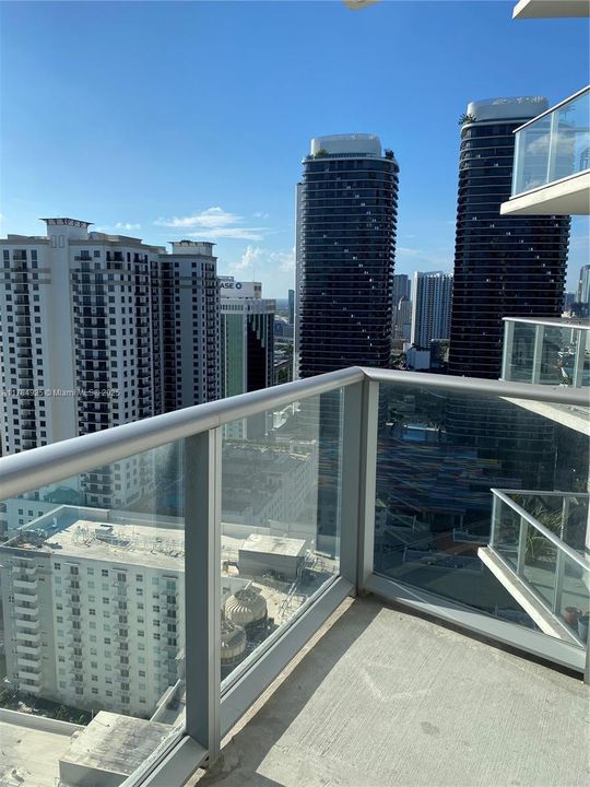 Recently Rented: $2,500 (0 beds, 1 baths, 530 Square Feet)