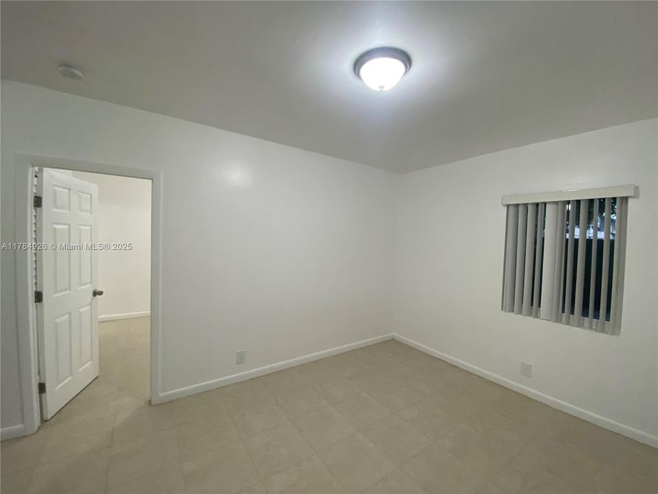 Recently Rented: $1,800 (1 beds, 1 baths, 450 Square Feet)