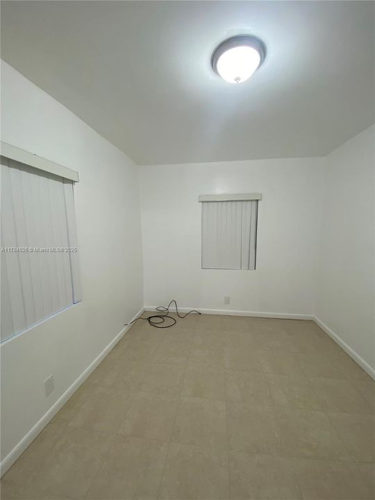 Recently Rented: $1,800 (1 beds, 1 baths, 450 Square Feet)