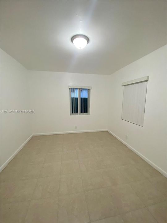 Recently Rented: $1,800 (1 beds, 1 baths, 450 Square Feet)