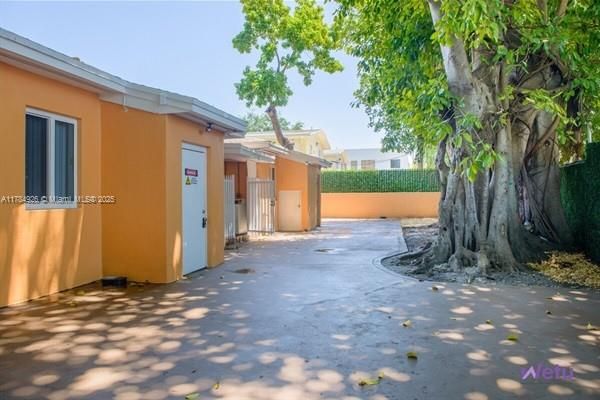 Recently Rented: $1,800 (1 beds, 1 baths, 450 Square Feet)