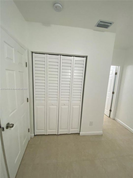 Recently Rented: $1,800 (1 beds, 1 baths, 450 Square Feet)