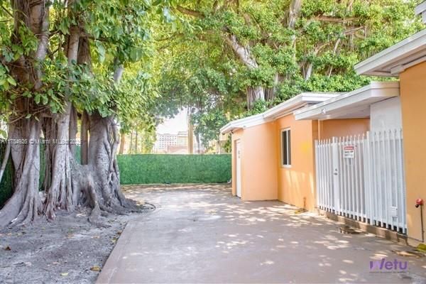 Recently Rented: $1,800 (1 beds, 1 baths, 450 Square Feet)