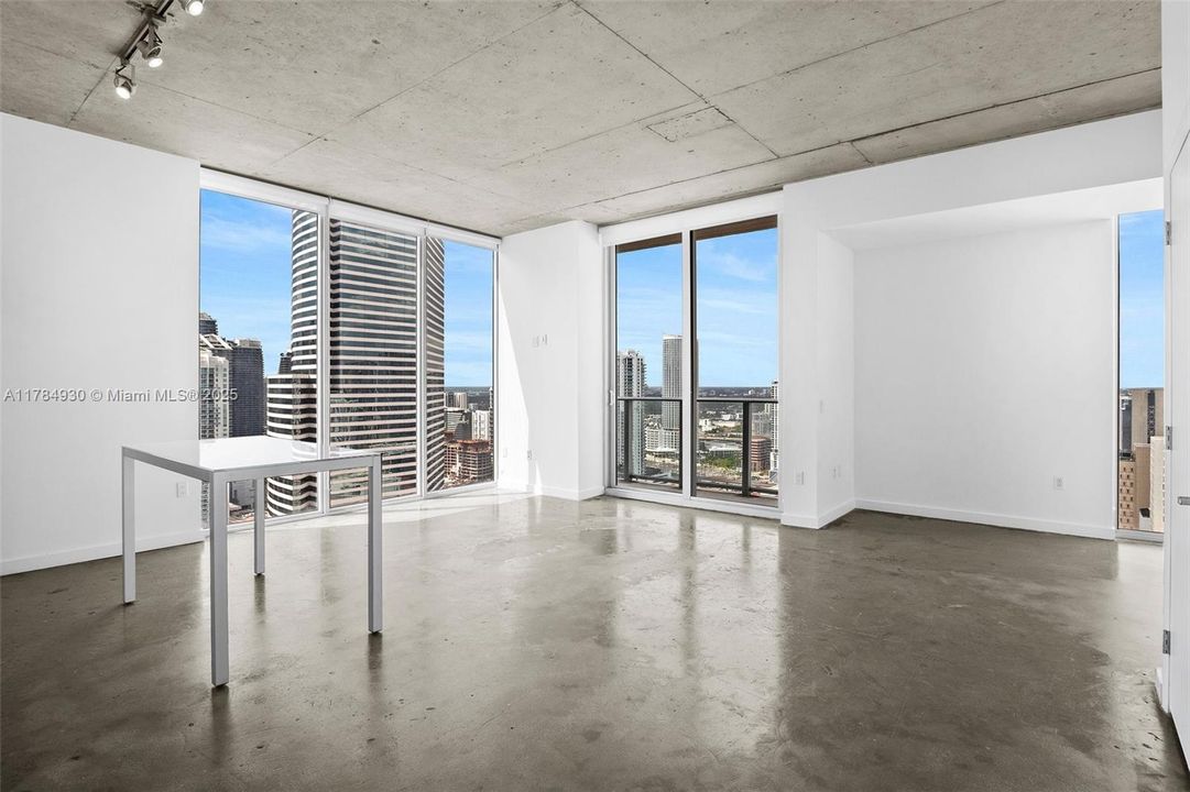 Recently Rented: $3,100 (2 beds, 2 baths, 791 Square Feet)