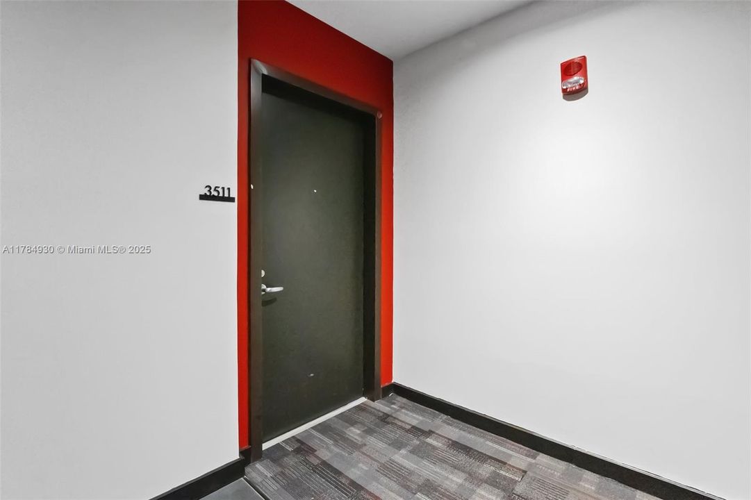 Recently Rented: $3,100 (2 beds, 2 baths, 791 Square Feet)