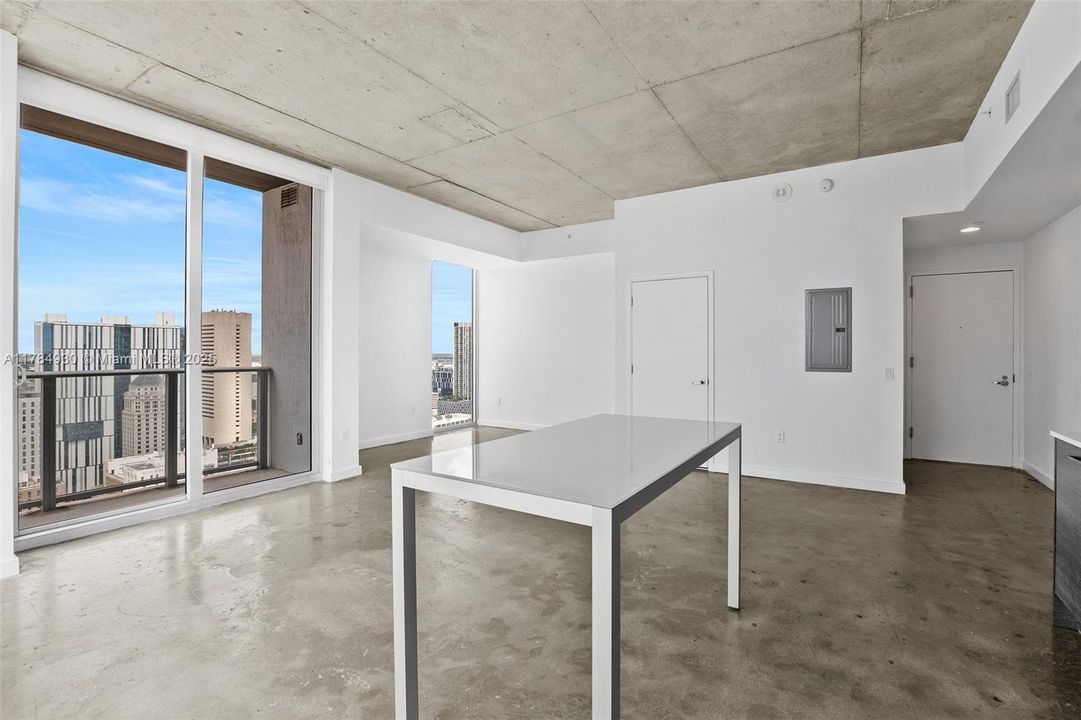 Recently Rented: $3,100 (2 beds, 2 baths, 791 Square Feet)