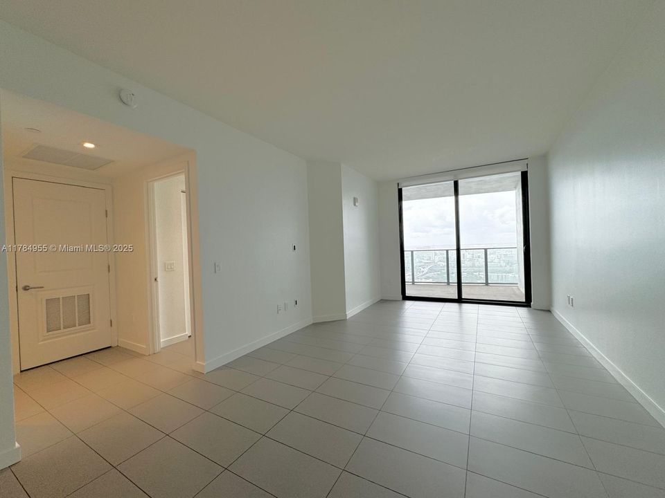 Recently Rented: $3,400 (1 beds, 1 baths, 853 Square Feet)