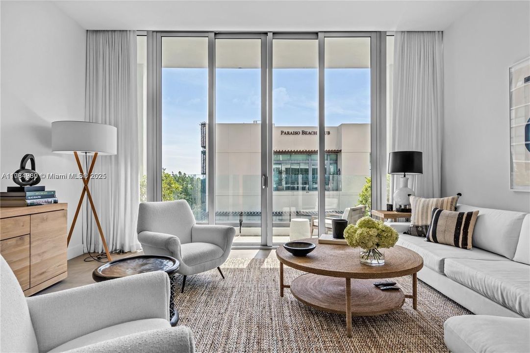 En Venta: $2,975,000 (4 camas, 5 baños, 3341 Pies cuadrados)