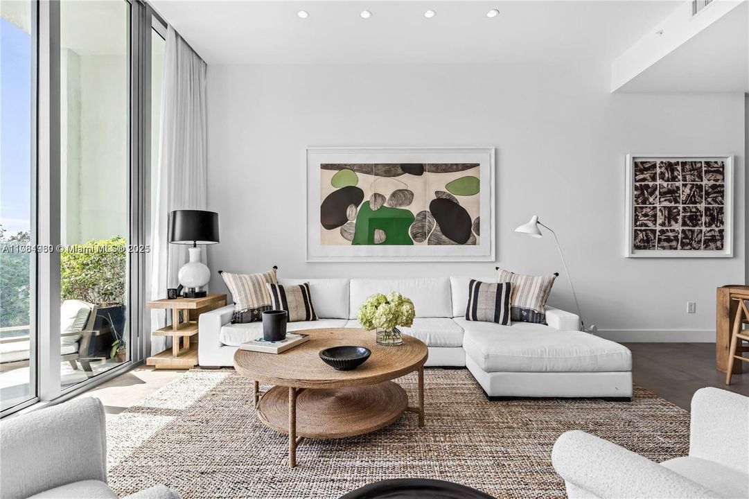 En Venta: $2,975,000 (4 camas, 5 baños, 3341 Pies cuadrados)