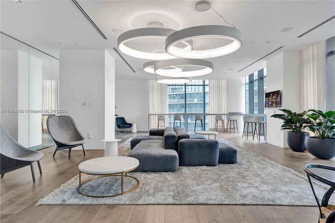 En Venta: $2,975,000 (4 camas, 5 baños, 3341 Pies cuadrados)