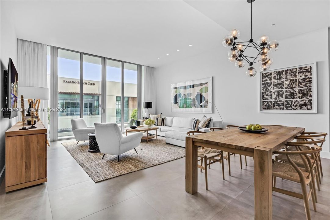 En Venta: $2,975,000 (4 camas, 5 baños, 3341 Pies cuadrados)