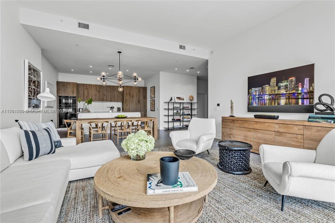 En Venta: $2,975,000 (4 camas, 5 baños, 3341 Pies cuadrados)