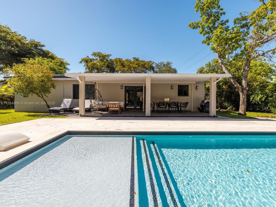 Недавно продано: $949,000 (3 спален, 2 ванн, 1268 Квадратных фут)