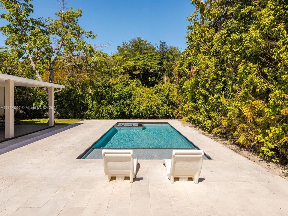 Недавно продано: $949,000 (3 спален, 2 ванн, 1268 Квадратных фут)