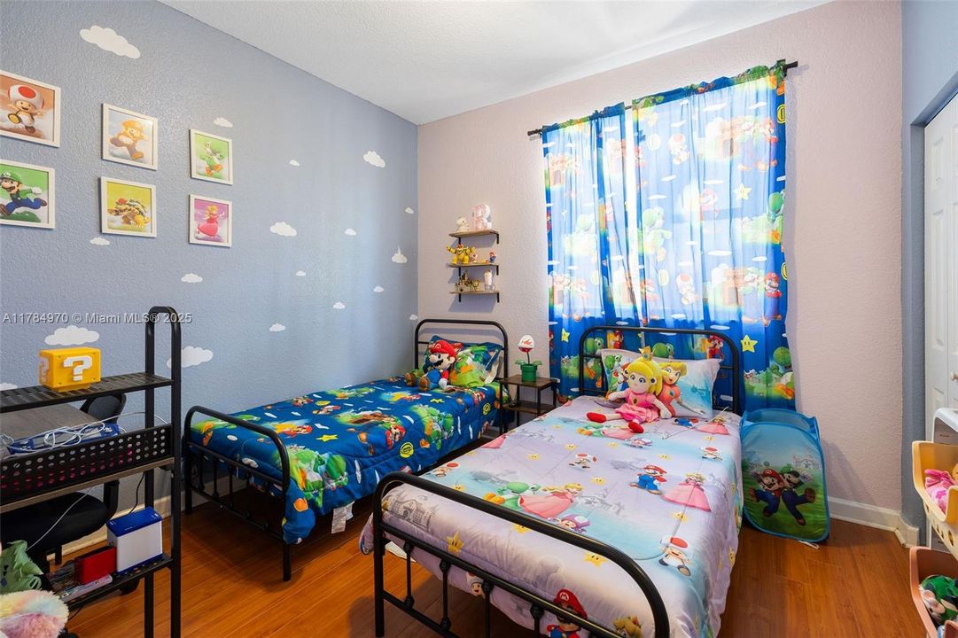 Недавно продано: $354,998 (3 спален, 2 ванн, 1456 Квадратных фут)