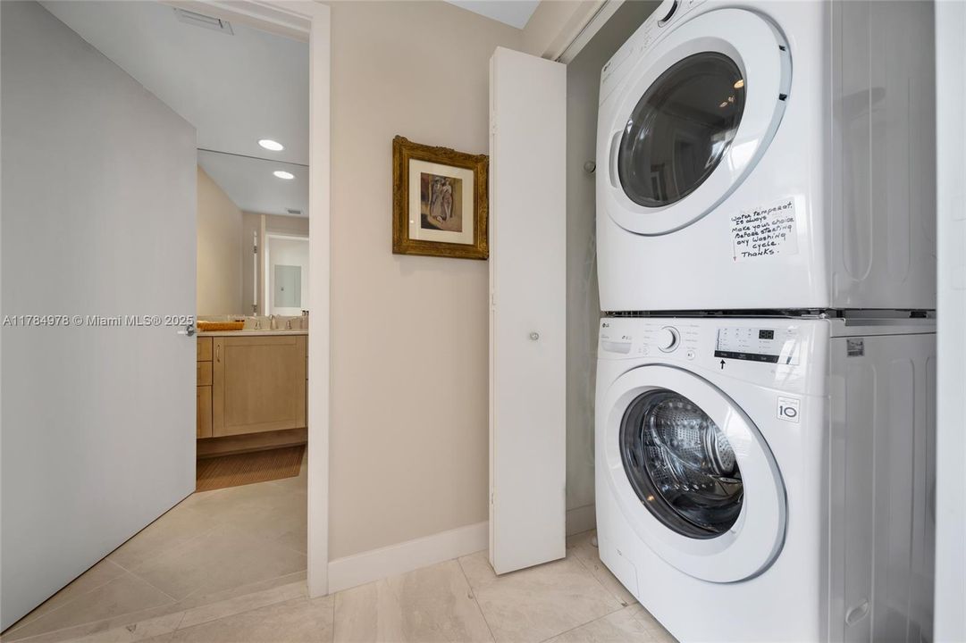 Недавно арендовано: $6,000 (2 спален, 2 ванн, 1500 Квадратных фут)