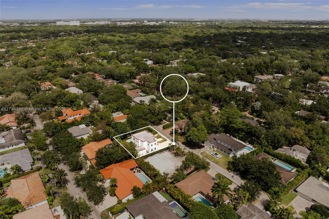 Недавно продано: $3,525,000 (5 спален, 5 ванн, 3502 Квадратных фут)