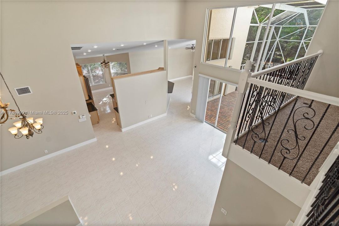 最近售出: $814,900 (4 贝兹, 3 浴室, 2753 平方英尺)