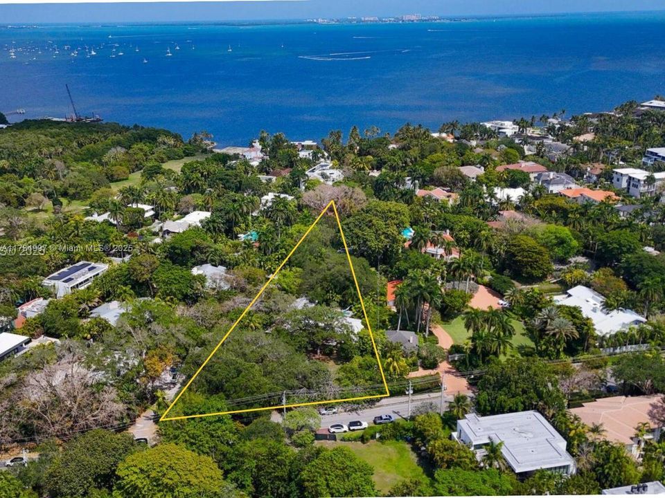 Recently Sold: $8,750,000 (7 beds, 4 baths, 4808 Square Feet)