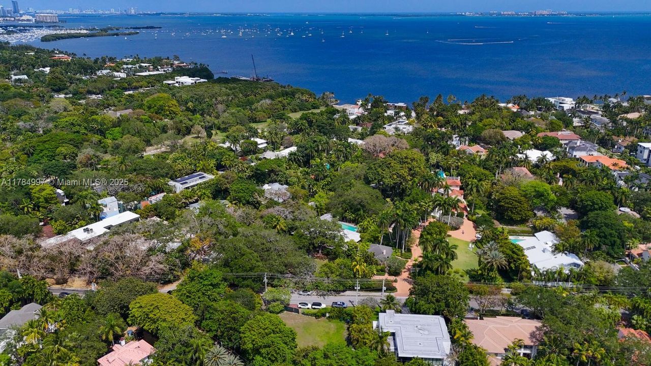 Recently Sold: $8,750,000 (7 beds, 4 baths, 4808 Square Feet)