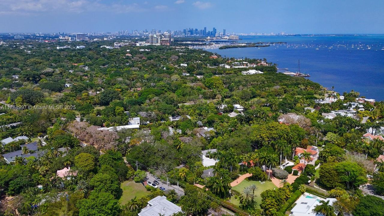 Recently Sold: $8,750,000 (7 beds, 4 baths, 4808 Square Feet)