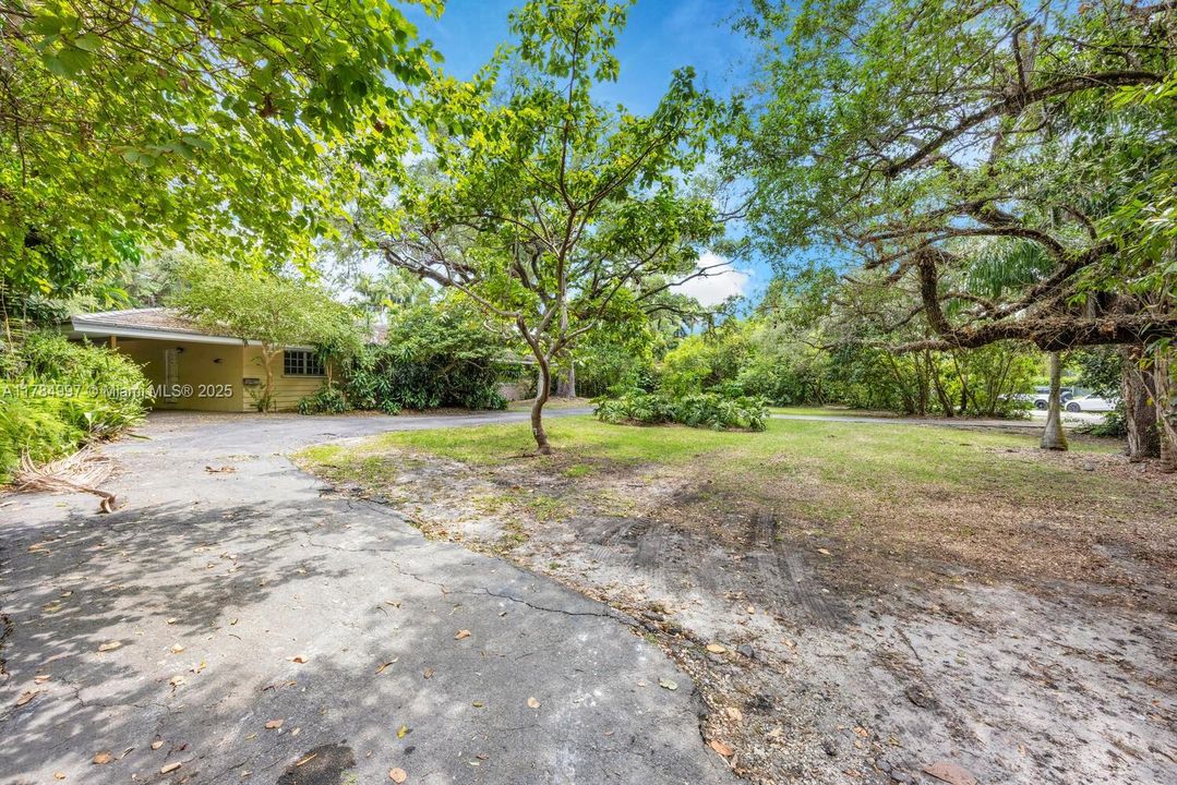 Recently Sold: $8,750,000 (7 beds, 4 baths, 4808 Square Feet)