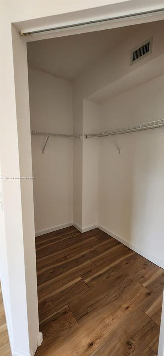 最近租的: $2,400 (3 贝兹, 2 浴室, 1348 平方英尺)