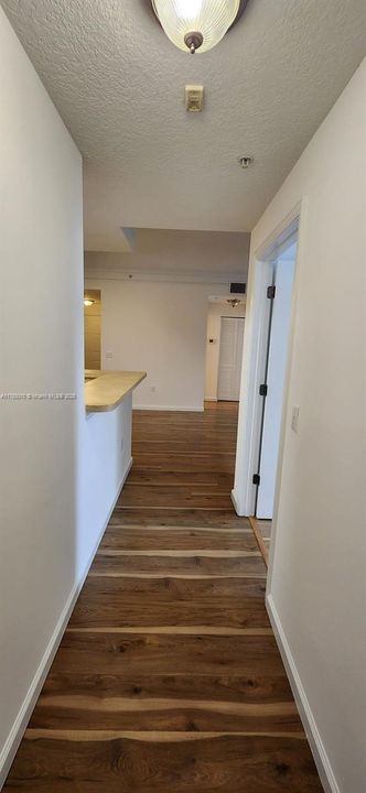 最近租的: $2,400 (3 贝兹, 2 浴室, 1348 平方英尺)