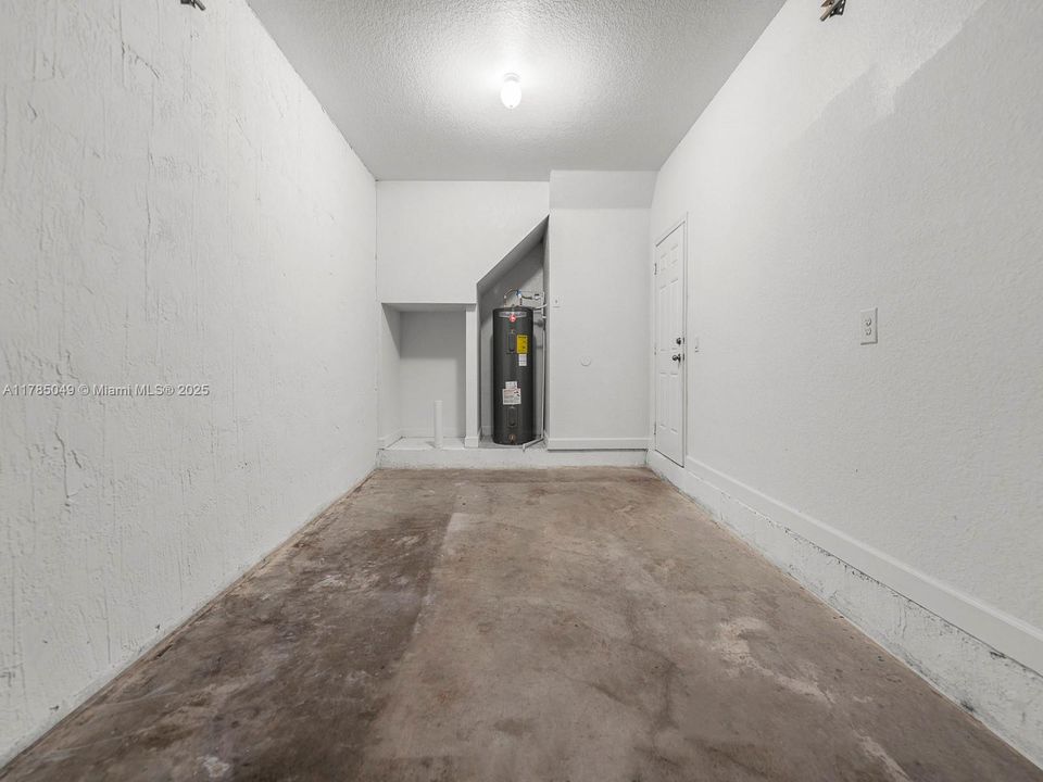 Vendido Recientemente: $379,900 (4 camas, 3 baños, 1965 Pies cuadrados)