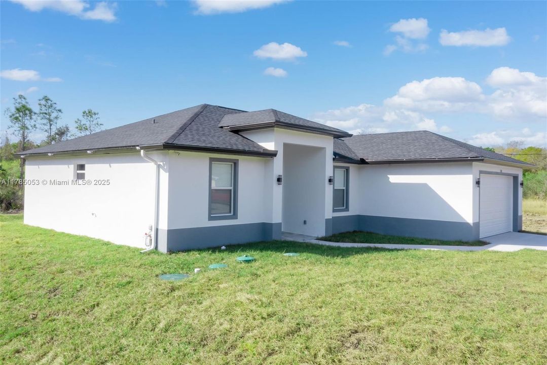 Recientemente alquilado: $2,199 (4 camas, 2 baños, 1659 Pies cuadrados)