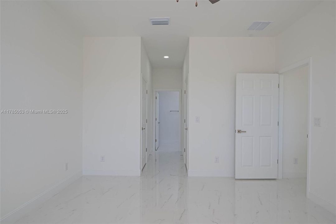 Recientemente alquilado: $2,199 (4 camas, 2 baños, 1659 Pies cuadrados)