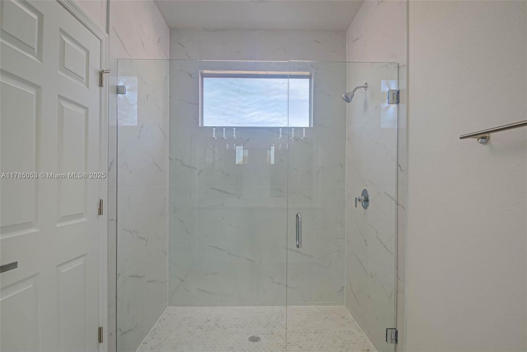 Recientemente alquilado: $2,199 (4 camas, 2 baños, 1659 Pies cuadrados)