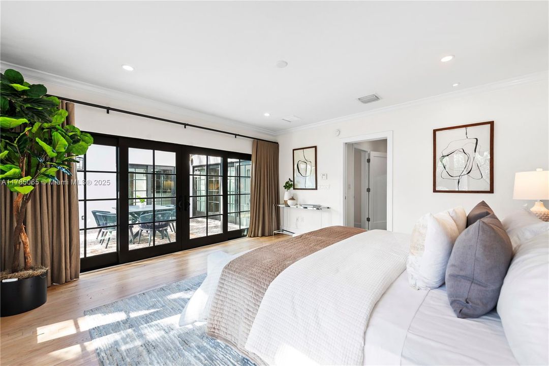 Recently Sold: $1,850,000 (3 beds, 3 baths, 2186 Square Feet)