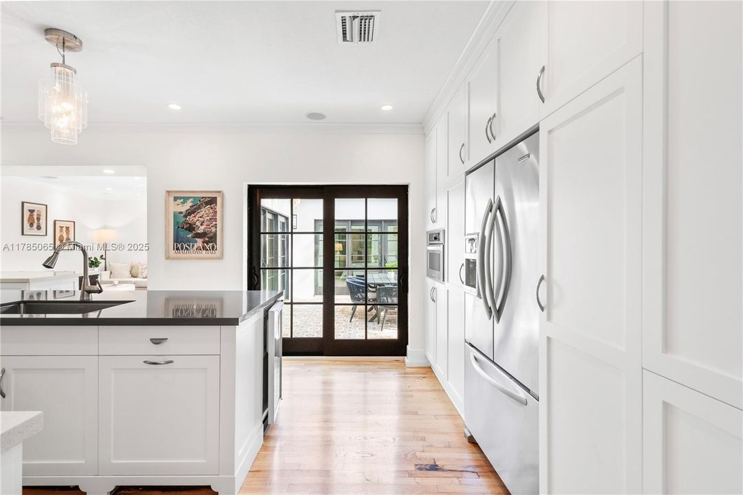 Recently Sold: $1,850,000 (3 beds, 3 baths, 2186 Square Feet)