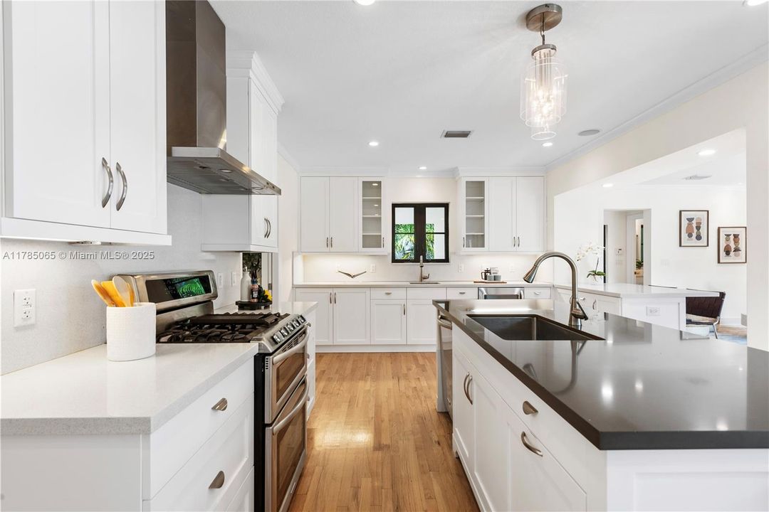 Recently Sold: $1,850,000 (3 beds, 3 baths, 2186 Square Feet)