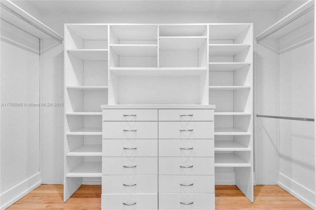 Recently Sold: $1,850,000 (3 beds, 3 baths, 2186 Square Feet)