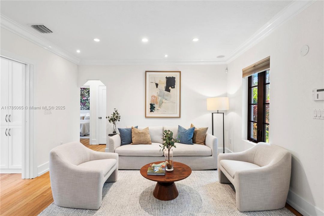 Recently Sold: $1,850,000 (3 beds, 3 baths, 2186 Square Feet)