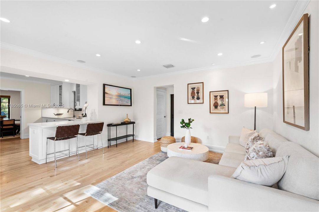 Recently Sold: $1,850,000 (3 beds, 3 baths, 2186 Square Feet)