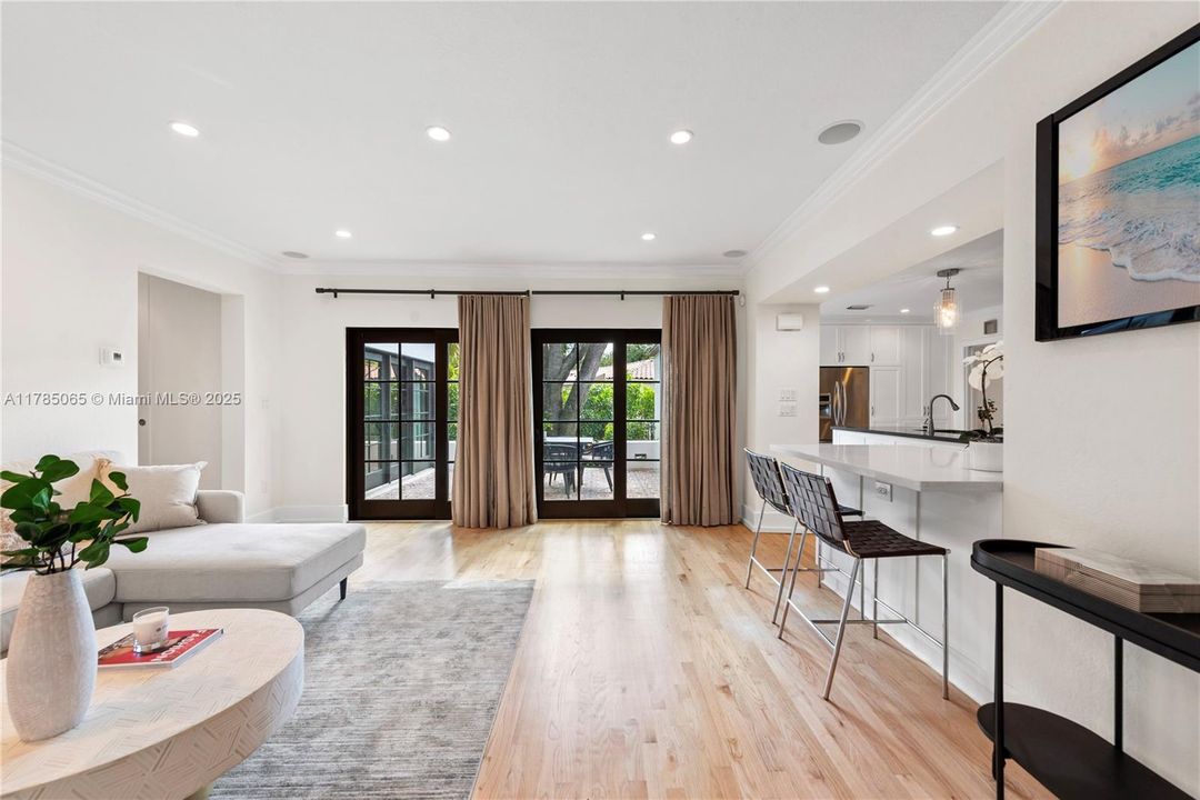 Recently Sold: $1,850,000 (3 beds, 3 baths, 2186 Square Feet)