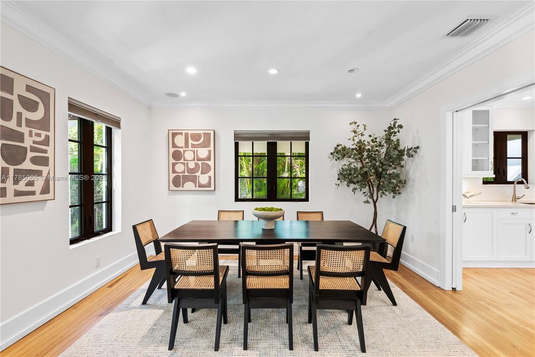 Recently Sold: $1,850,000 (3 beds, 3 baths, 2186 Square Feet)