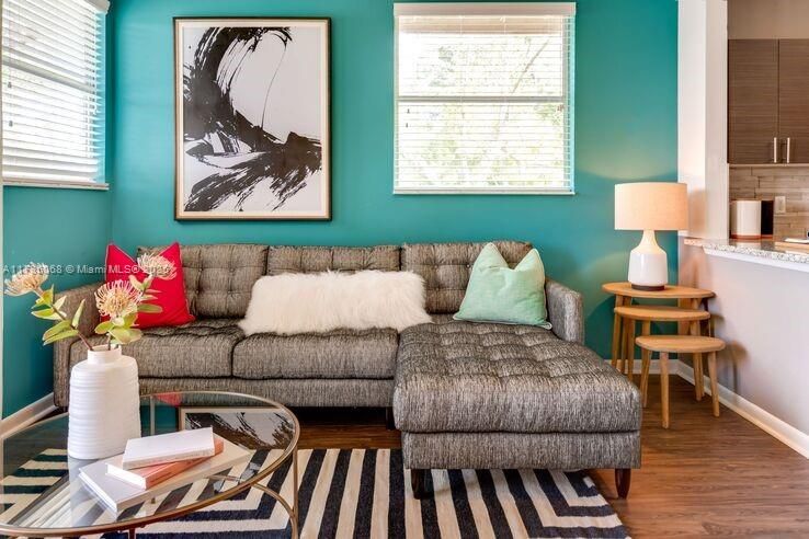 出租: $2,728 (2 贝兹, 2 浴室, 1198 平方英尺)