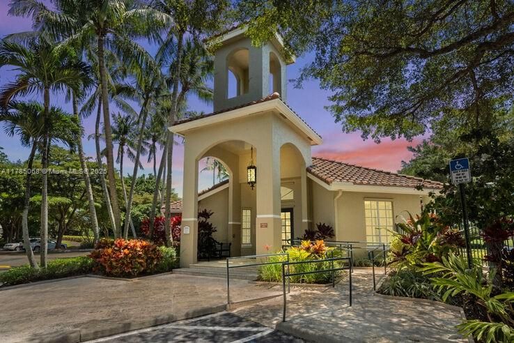 出租: $2,728 (2 贝兹, 2 浴室, 1198 平方英尺)