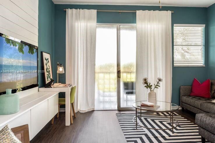 出租: $3,697 (3 贝兹, 3 浴室, 1448 平方英尺)