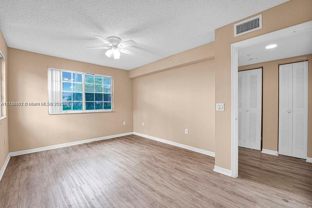 最近租的: $1,700 (1 贝兹, 1 浴室, 746 平方英尺)