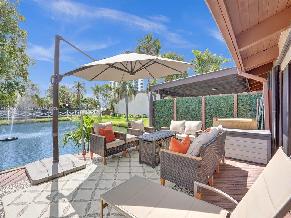 For Sale: $699,000 (2 beds, 2 baths, 1680 Square Feet)