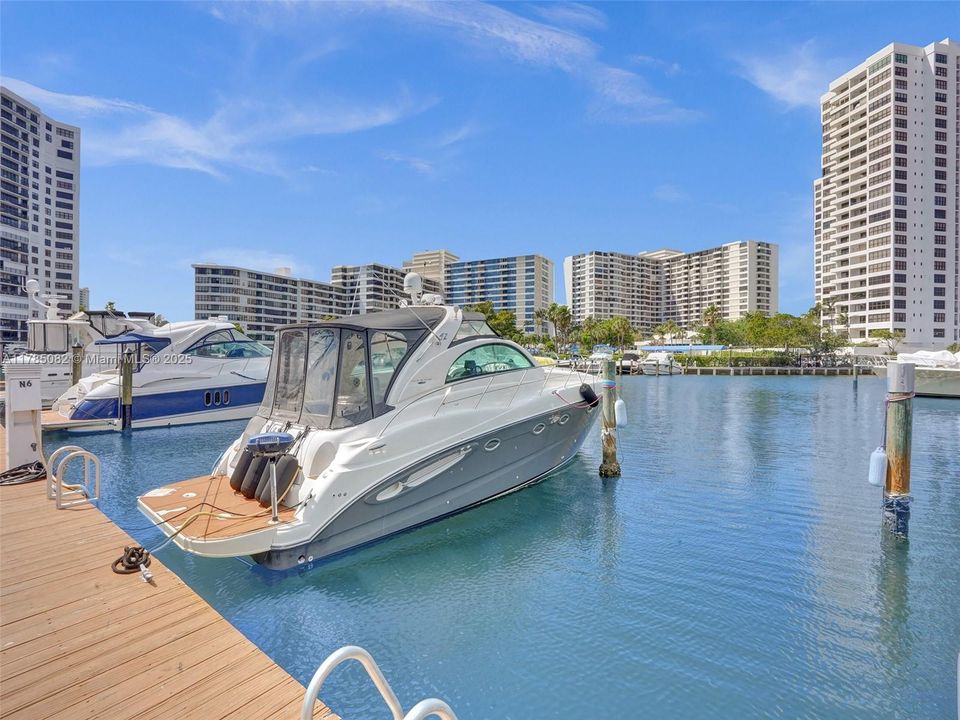 For Sale: $699,000 (2 beds, 2 baths, 1680 Square Feet)