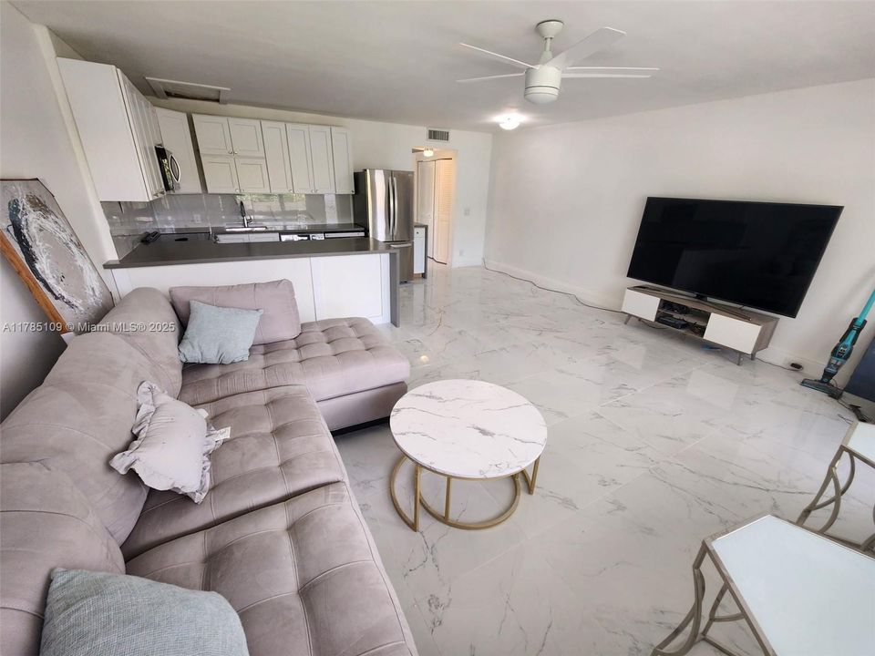 Vendido Recientemente: $135,000 (1 camas, 1 baños, 720 Pies cuadrados)