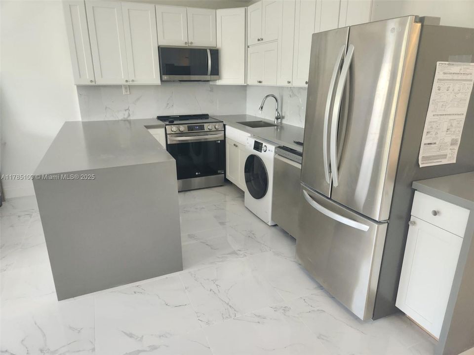 Vendido Recientemente: $135,000 (1 camas, 1 baños, 720 Pies cuadrados)