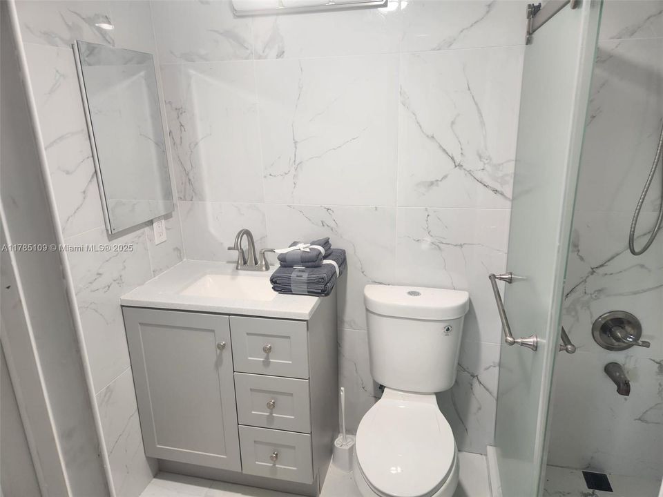 Vendido Recientemente: $135,000 (1 camas, 1 baños, 720 Pies cuadrados)